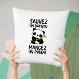 Coussin Sauvez un bambou, mangez un panda Blanc