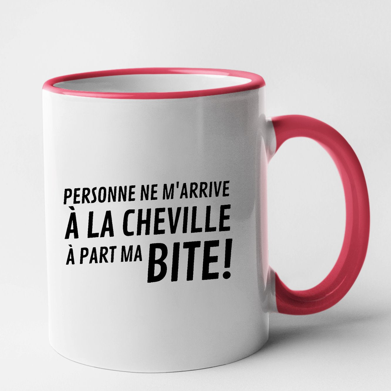 Mug Personne ne m'arrive à la cheville Rouge