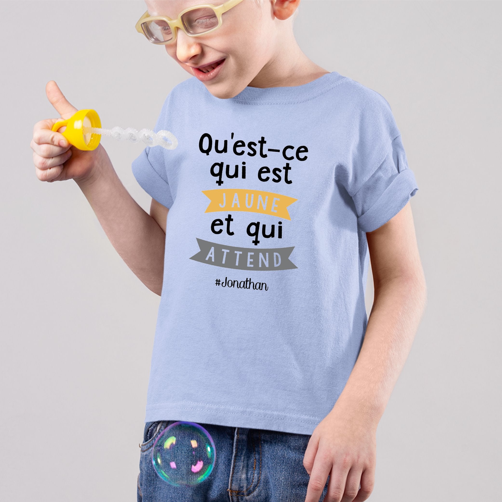 T Shirt Enfant Qu est ce qui est jaune Jonathan Id e cadeau original