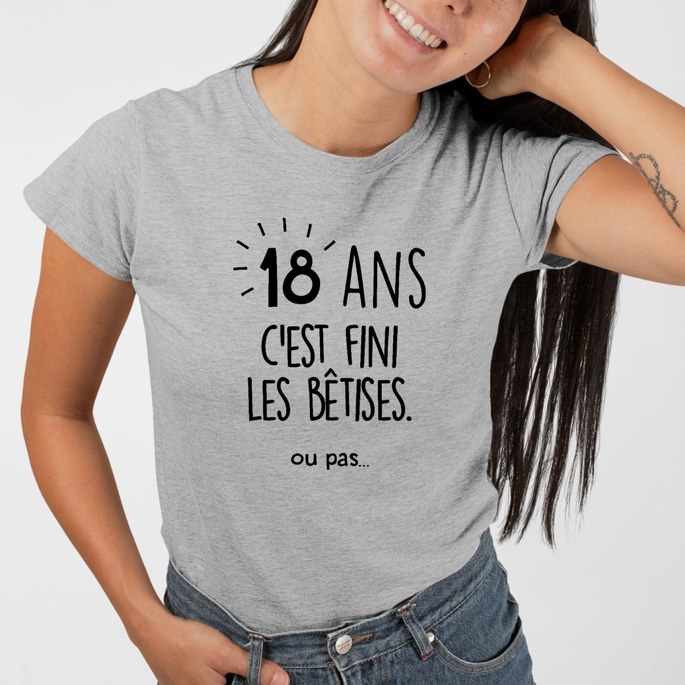 Anniversaire 18 Ans Fille Cadeau Humour Drôle Fête' T-shirt Femme