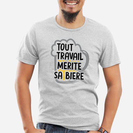 Mug TOUT TRAVAIL MÉRITE SA BIÈRE - Le Roi du T-Shirt